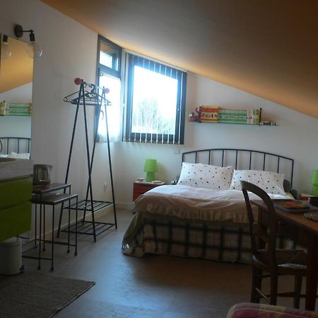Hotel Les Kiwis Saint-Yrieix-sur-Charente Exterior foto